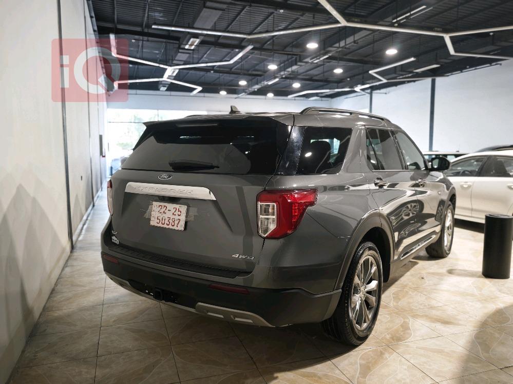 Ford Explorer